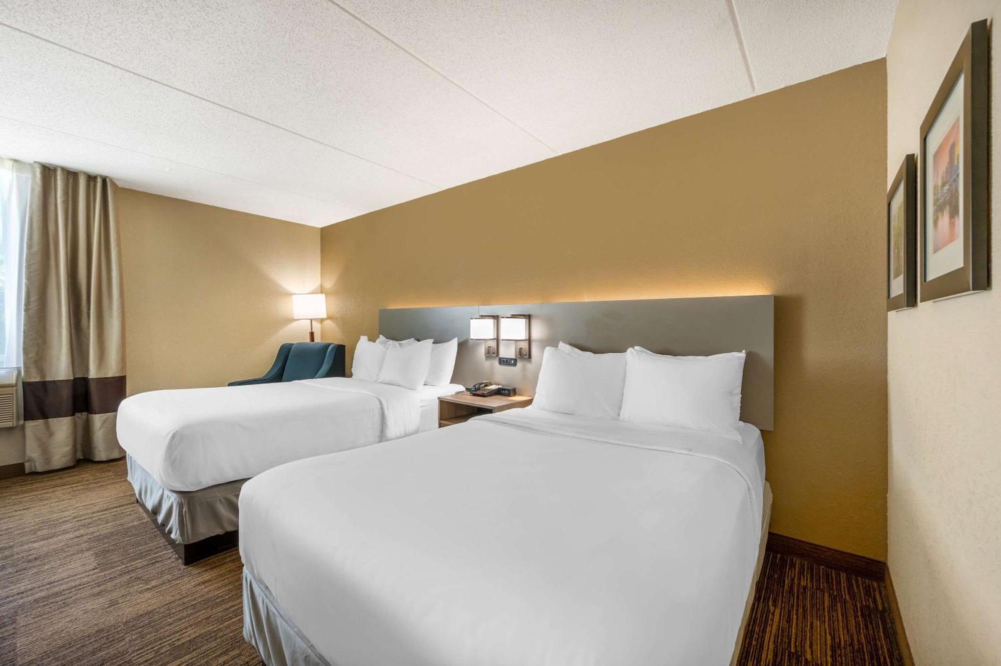 Comfort Inn & Suites East Hartford - Hartford Exterior photo