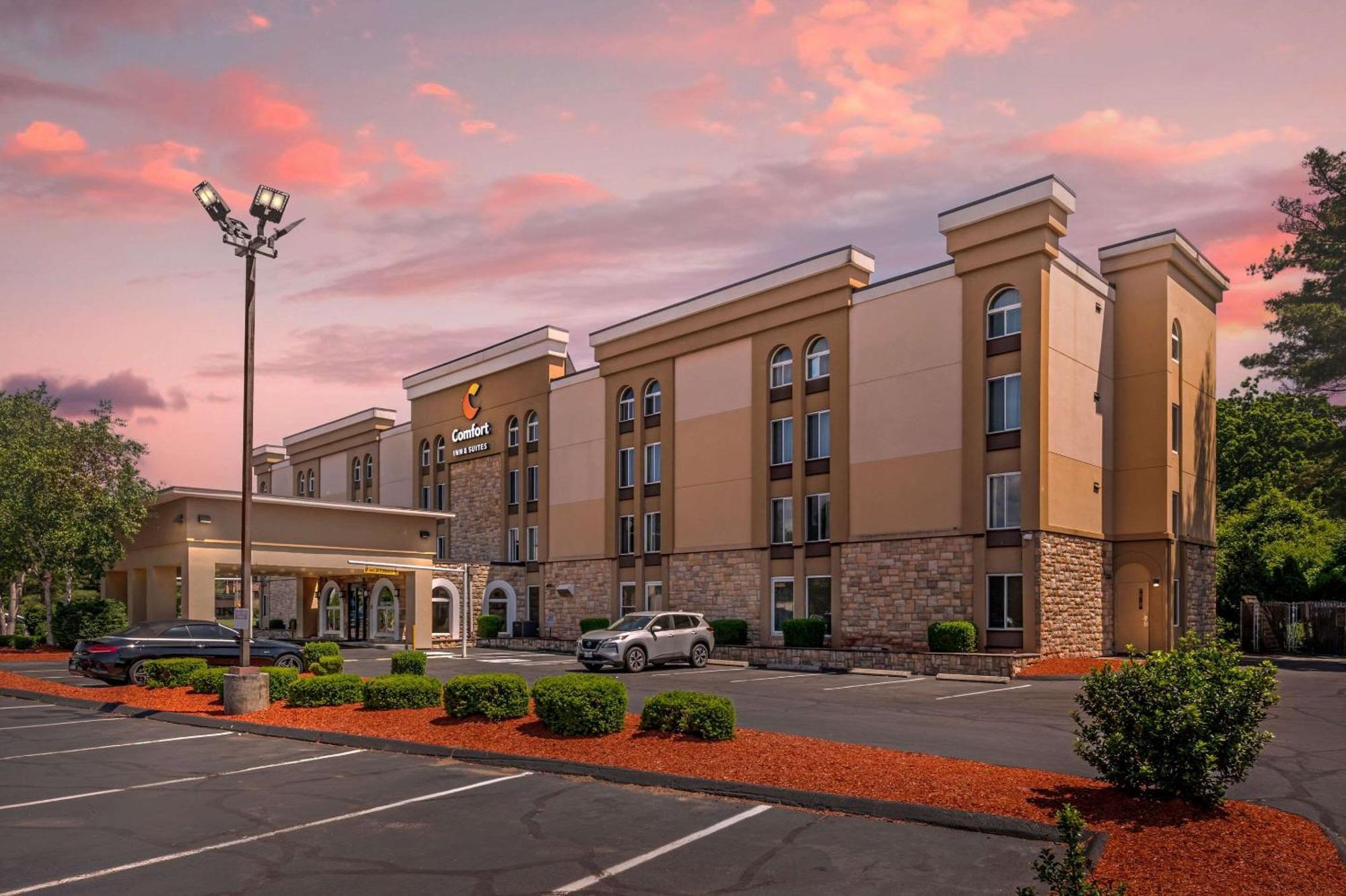 Comfort Inn & Suites East Hartford - Hartford Exterior photo
