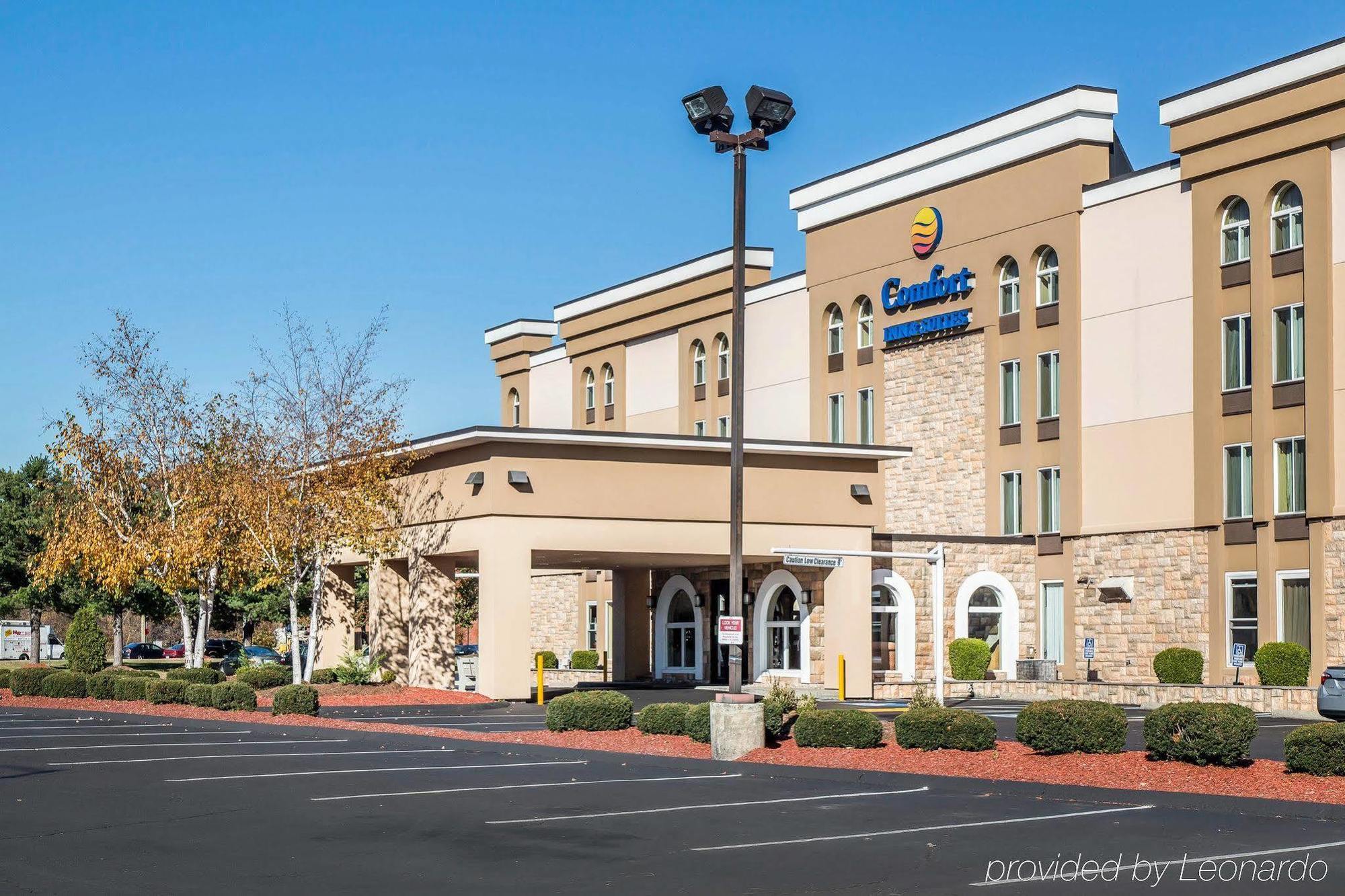 Comfort Inn And Suites East Hartford Exterior photo